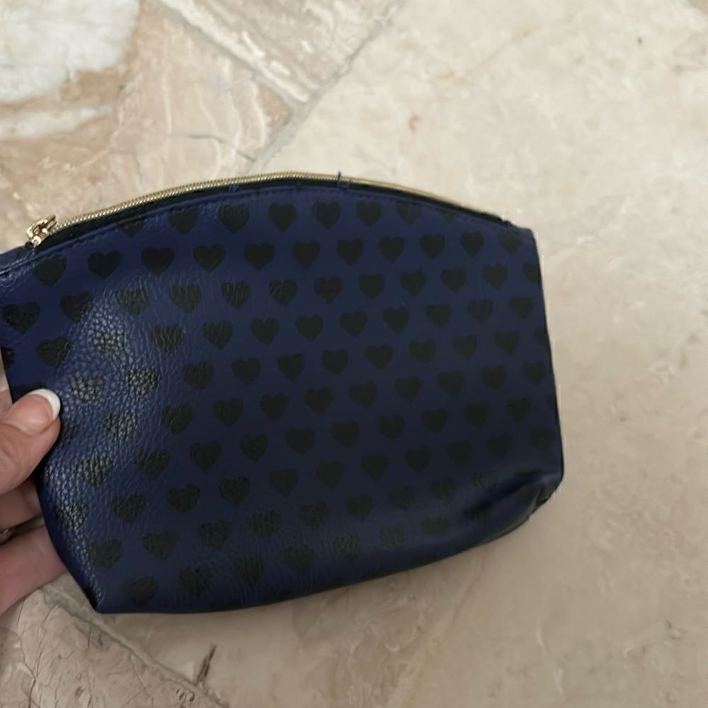 Ipsy glam bag with 5 new beauty items!